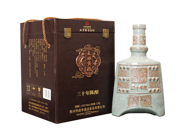 锦州咸亨酒店太雕黄酒回收太雕三十年陈酿绍兴黄酒1.5kg礼盒装
